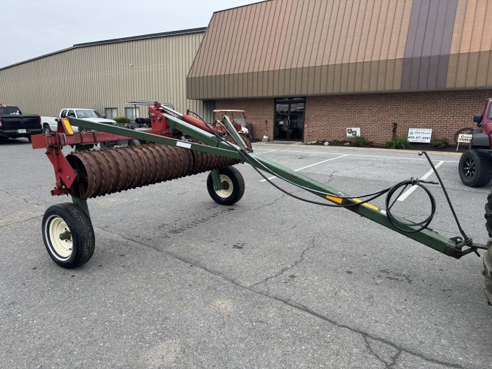 Brillion 10' transport packer model P-10