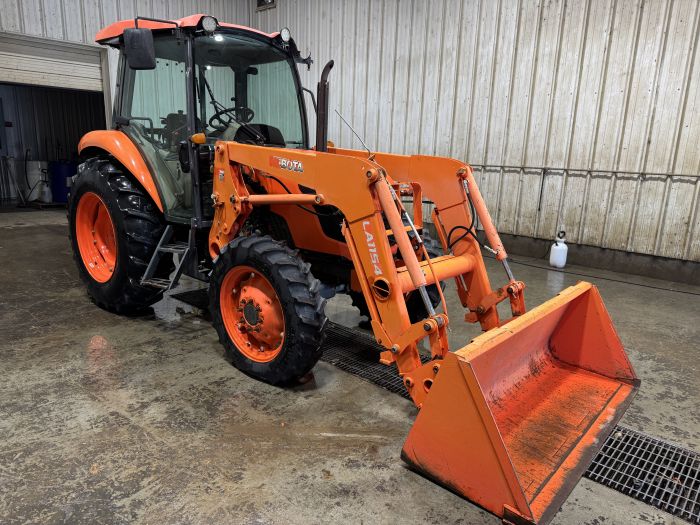 Kubota M7060 4wd cab loader