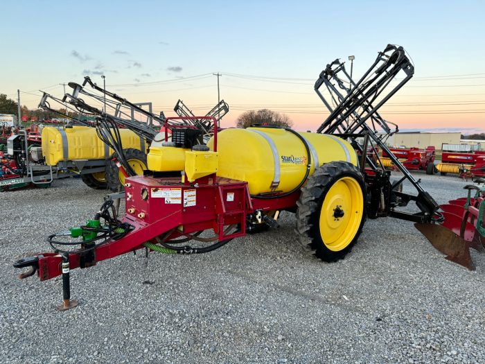 Demco Star Quest 500 gallon big wheel sprayer 45' booms