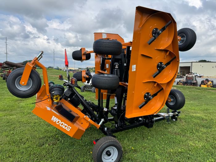 Woods TBW17.40 17' Turf Batwing Mower
