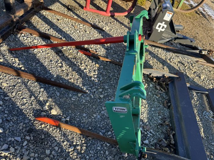JD / Titan round bale spear