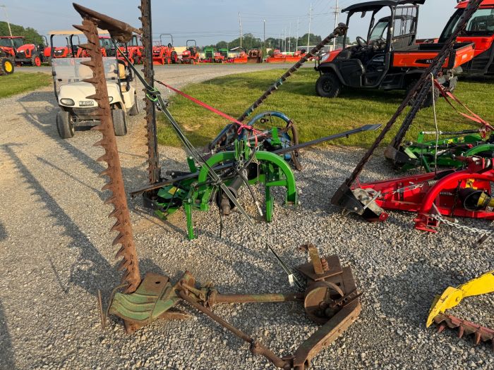 John Deere LA 5' mounted sickle bar mower
